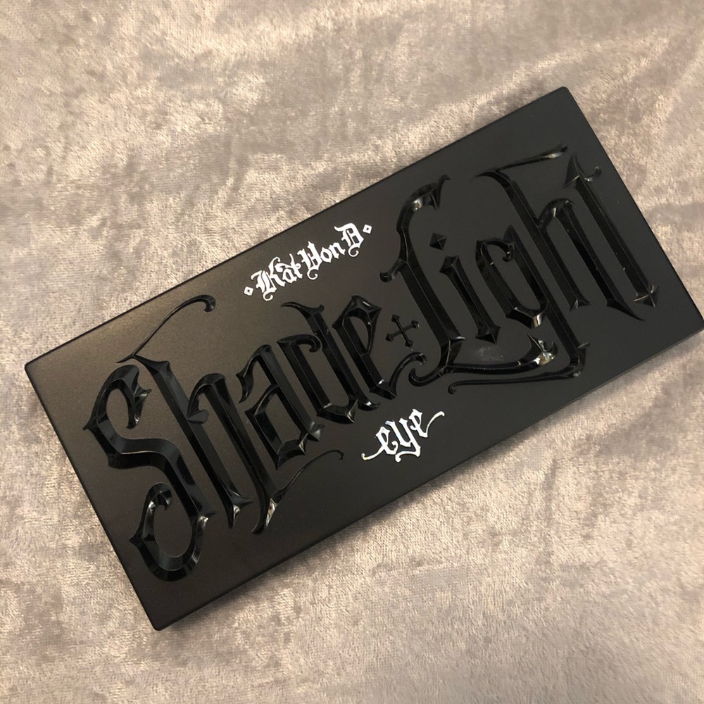 Kat Von D Shade and Light Glitter Palette